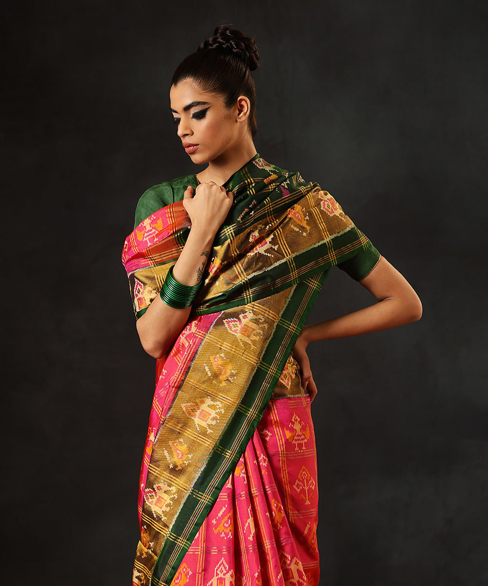 Handloom_Pink_And_Orange_Pure_Mulberry_Silk_Single_Ikat_Patola_SareeWith_Green_Tissue_Border_WeaverStory_01