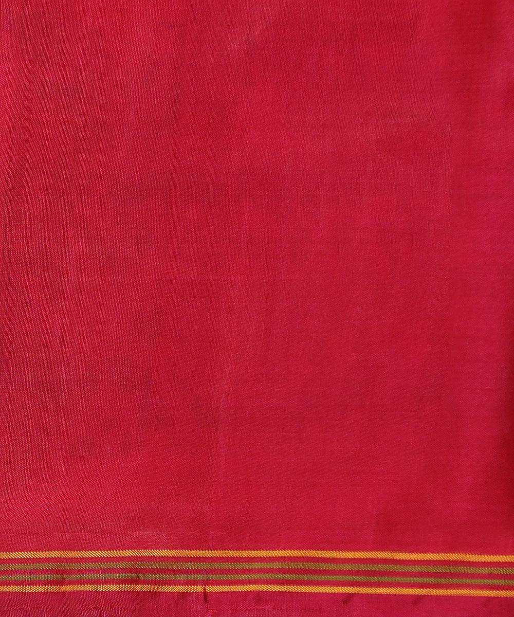 Green_And_Purple_HandloomMagenta_Double_Shade_Pure_Mulberry_Silk_Single_Ikat_Patola_Saree_WeaverStory_05