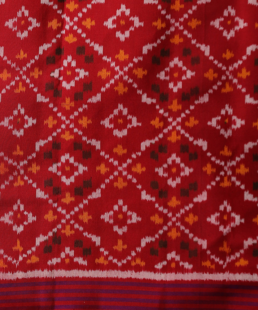Black_HandloomPure_MulberrySilk_Single_Ikat_Patola_Saree_With_Maroon_Border_And_Pallu_With_Animal_Motifs_WeaverStory_05