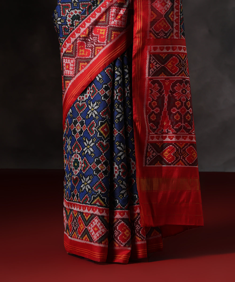 Handloom_Blue_Pure_Mulbery_Silk_Single_Ikat_Patola_Saree_With_Red_Border_WeaverStory_04