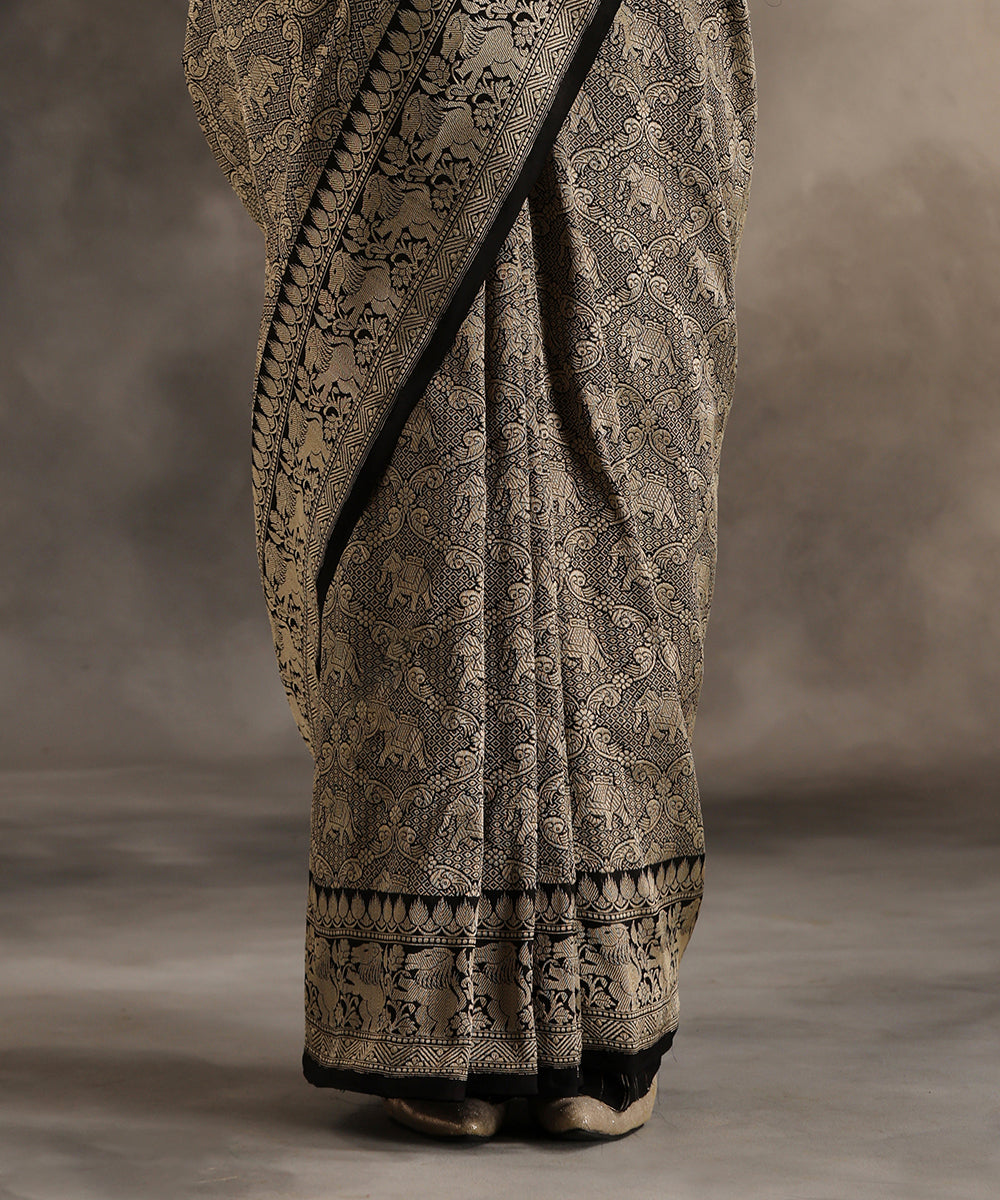 Handloom_Black_Pure_Katan_Silk_Shikargah_Banarasi_Saree_With_Border_WeaverStory_04