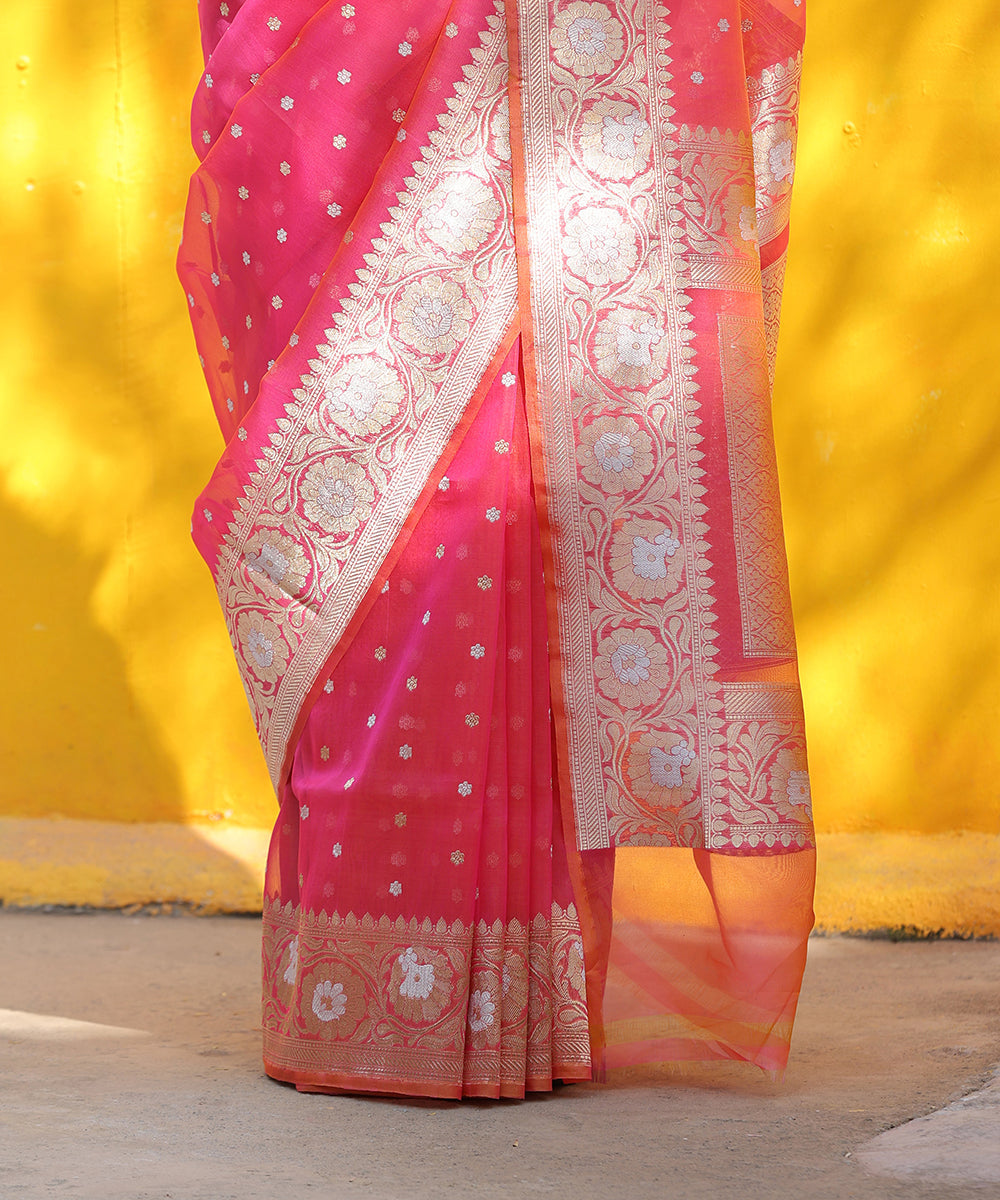 Neon_Pink_Handloom_Pure_Organza_Banarasi_Saree_With_All_Over_Sona_Rupa_Booti_WeaverStory_04