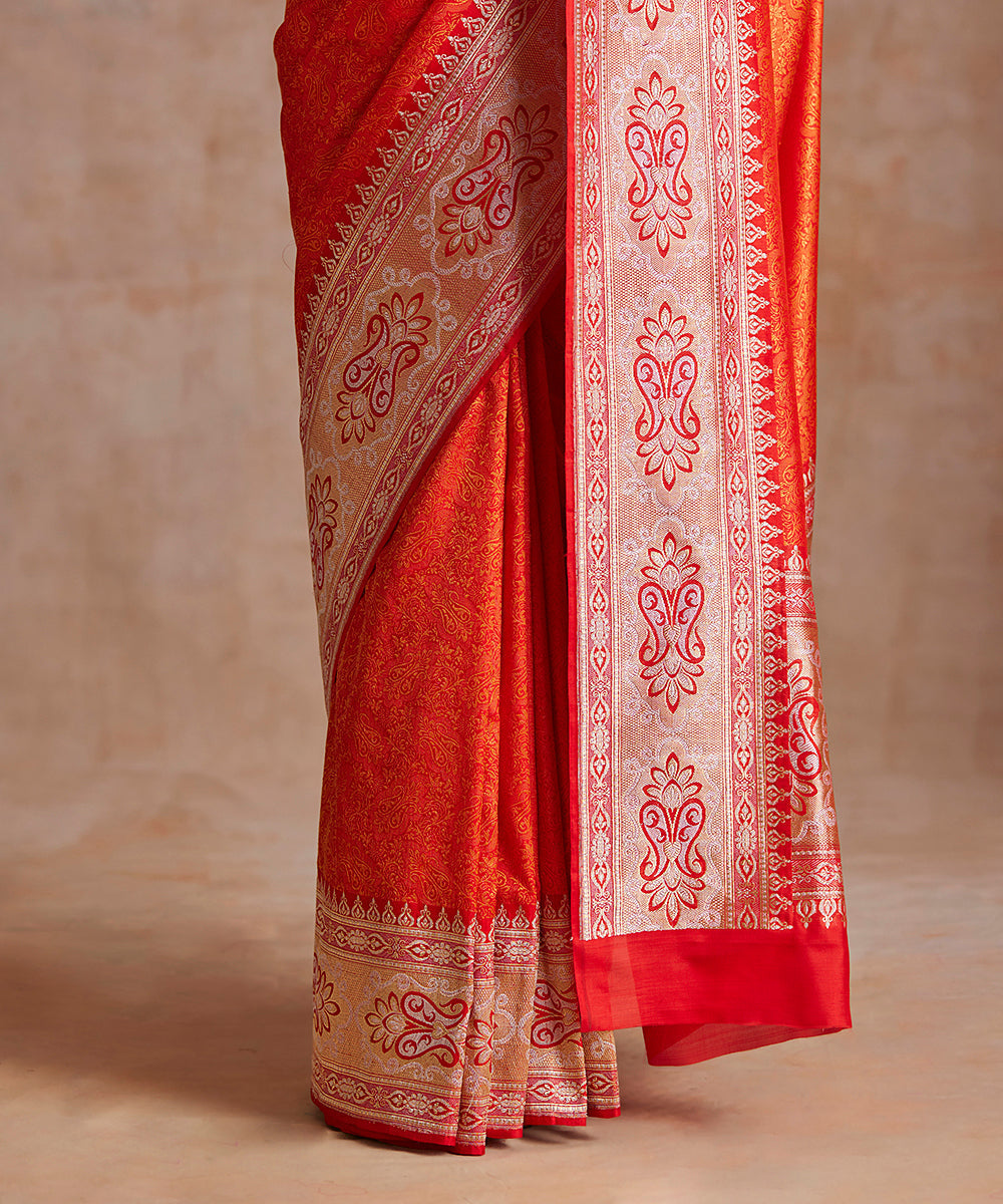 Handloom_Red_And_Orange_Pure_Katan_Silk_Banarasi_Tanchoi_Saree_With_Mughal_Motifs_WeaverStory_04