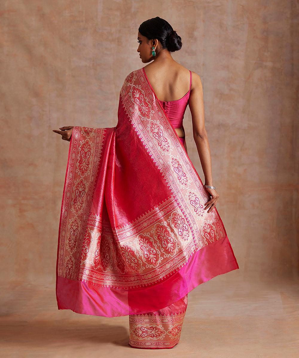 Handloom_Rani_Pink_And_Gold_Pure_Katan_Silk_Tanchoi_Banarasi_Saree_WeaverStory_03