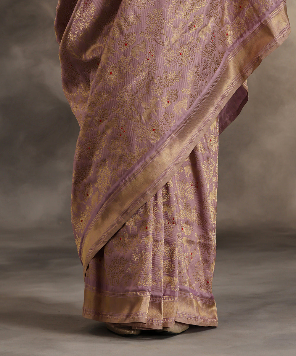 Handloom_Lavender_Pure_Katan_Silk_Banarasi_Saree_With_Meenakari_Booti_WeaverStory_04