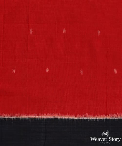 Handloom_Maroon_And_Navy_Blue_Soft_Cotton_Single_Ikat_Saree_With_All_Over_Leaf_And_Dots_Design_WeaverStory_05