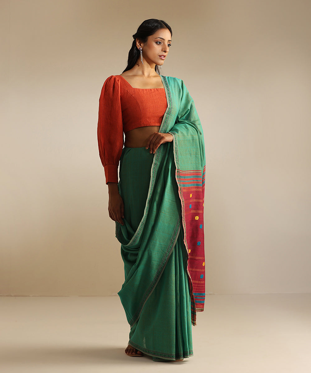 Handloom_Green_Cotton_Tussar_Saree_With_Extra_Weft_Flowers_In_Pallu_And_Old_Ganjam_Border_WeaverStory_02
