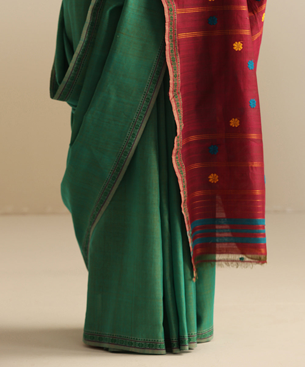 Handloom_Green_Cotton_Tussar_Saree_With_Extra_Weft_Flowers_In_Pallu_And_Old_Ganjam_Border_WeaverStory_04