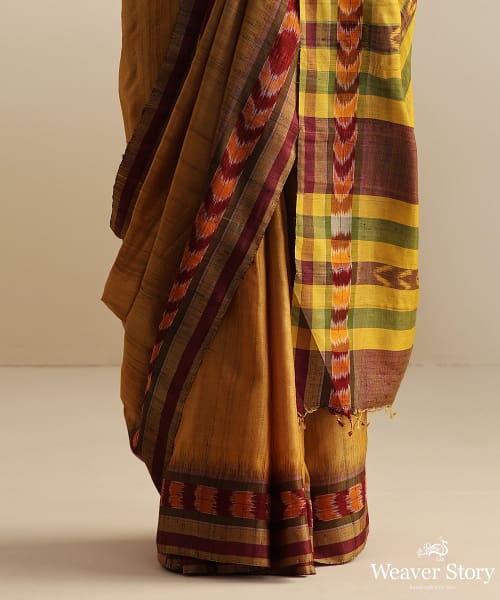Handloom_Mustard_And_Green_Tussar_Silk_Single_Ikat_Saree_With_Dhanapatra_Design_WeaverStory_04