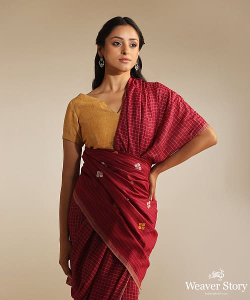 Handloom_Maroon_Tussar_Cotton_Saree_With_Geometrical_Flower_And_Checks_WeaverStory_01