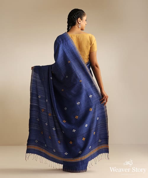 Blue_Handspun_Tussar_Cotton_Saree_With_Geometrical_Flower_And_Checks_WeaverStory_03