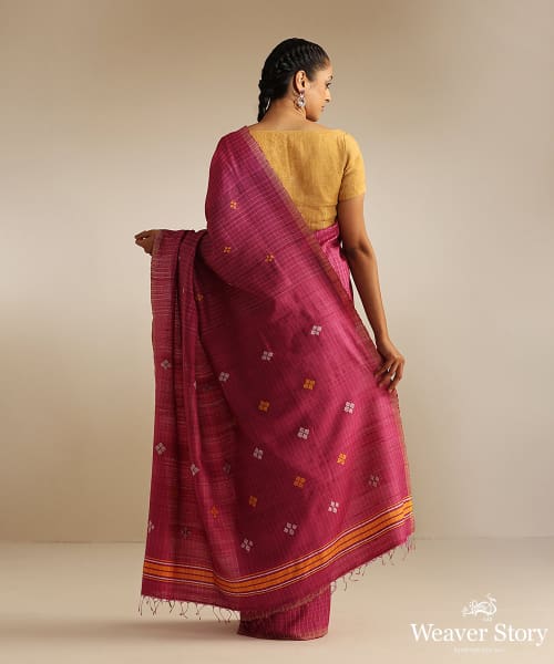 Magenta_Handspun_Tussar_Cotton_Saree_With_All_Over_Checks_And_Flowet_Grid_Design_WeaverStory_03