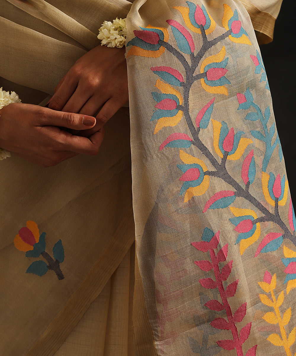Khaki_Handloom_Pure_Kora_Silk_Muslin_Dhakai_Jamdani_Saree_With_Blue_And_Mustard_Leaves_WeaverStory_04