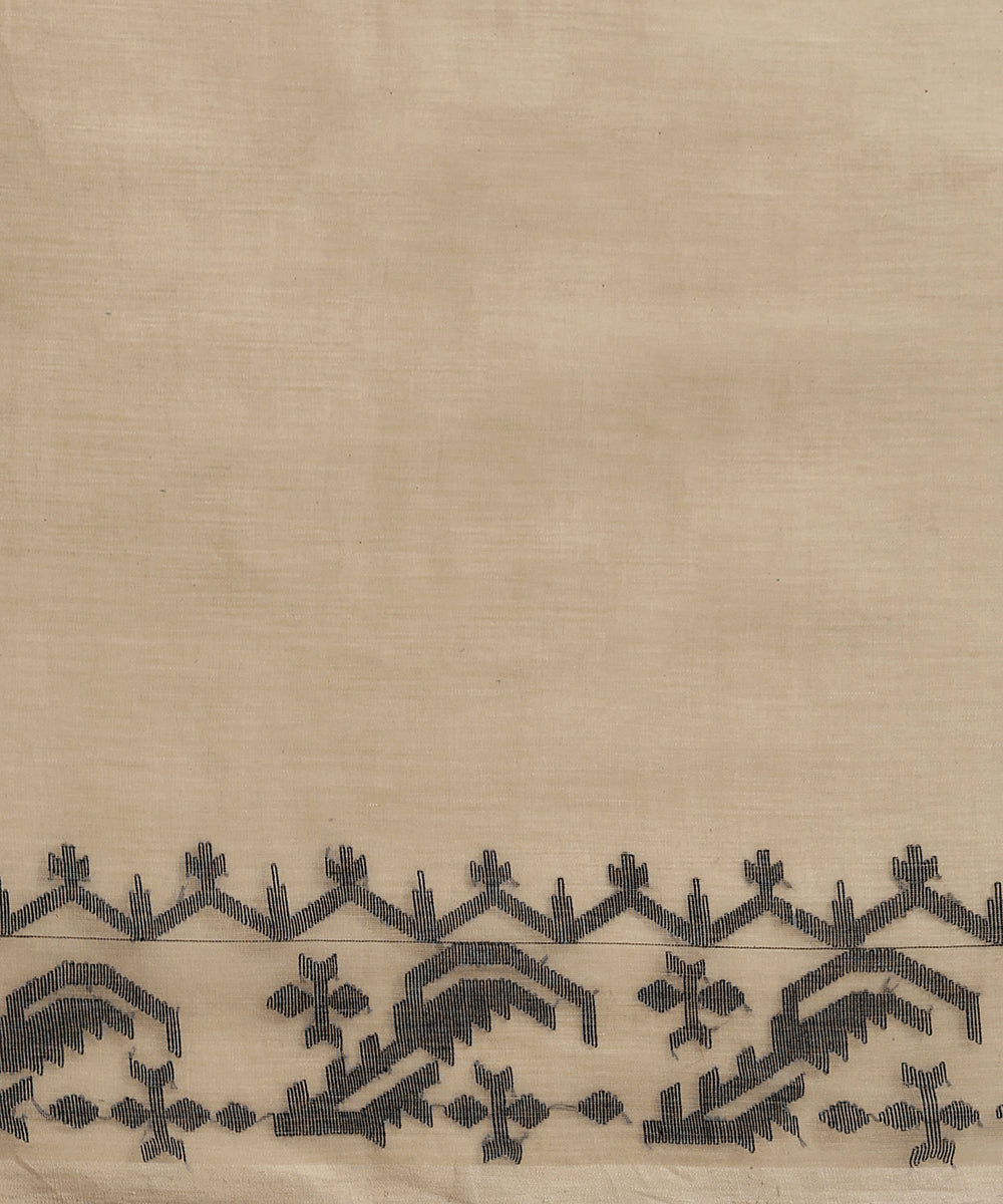 Handloom_Offwhite_Malmal_Pure_Dhakai_Jamdani_Weave_Saree_With_Black_Motifs_WeaverStory_06
