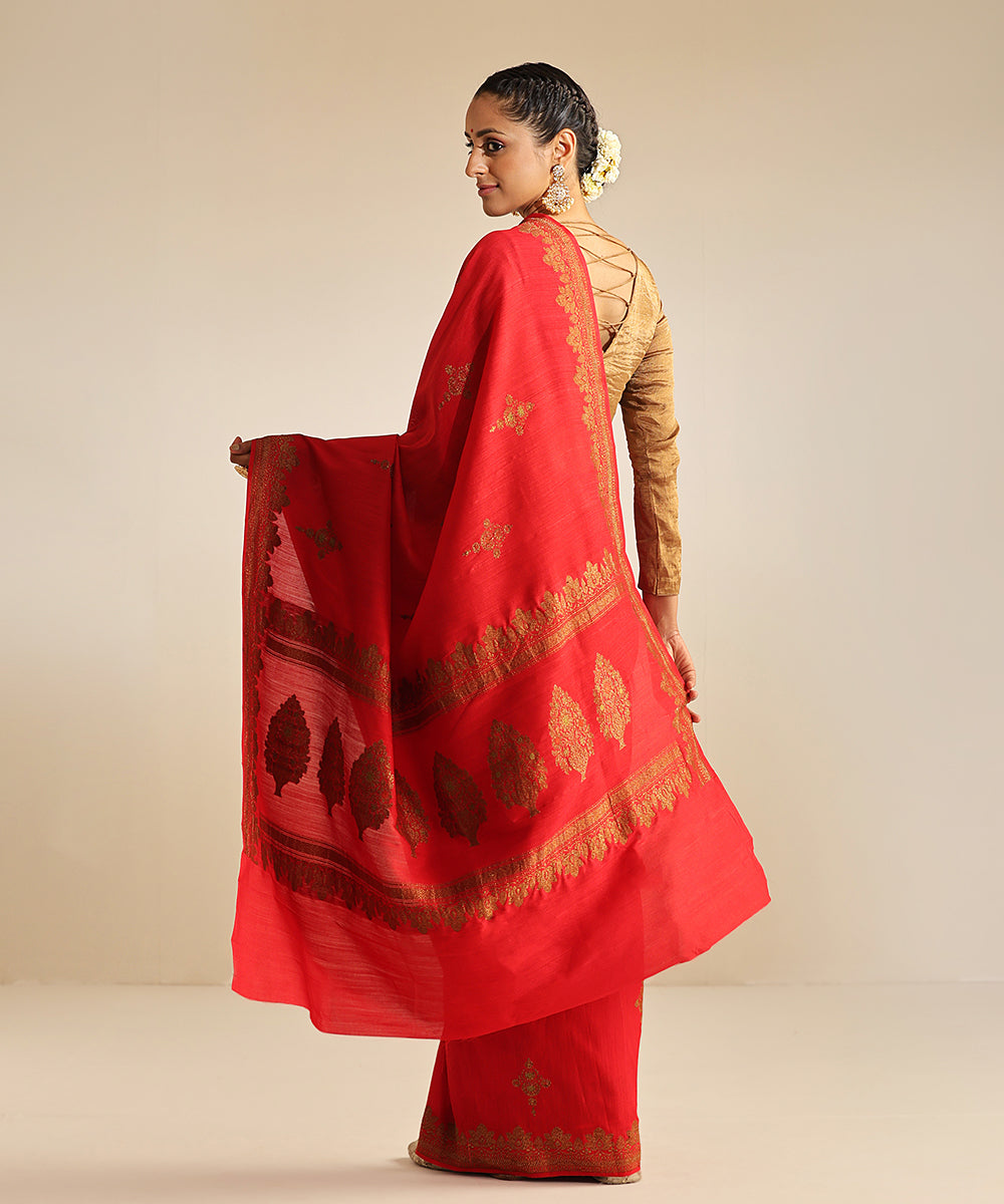 Red_Handloom_Pure_Moonga_Silk_Banarasi_Saree_With_Antique_Zari_Work_WeaverStory_03