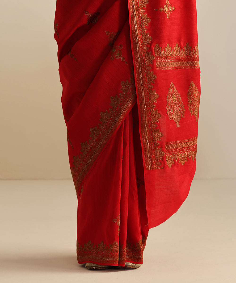 Red_Handloom_Pure_Moonga_Silk_Banarasi_Saree_With_Antique_Zari_Work_WeaverStory_04