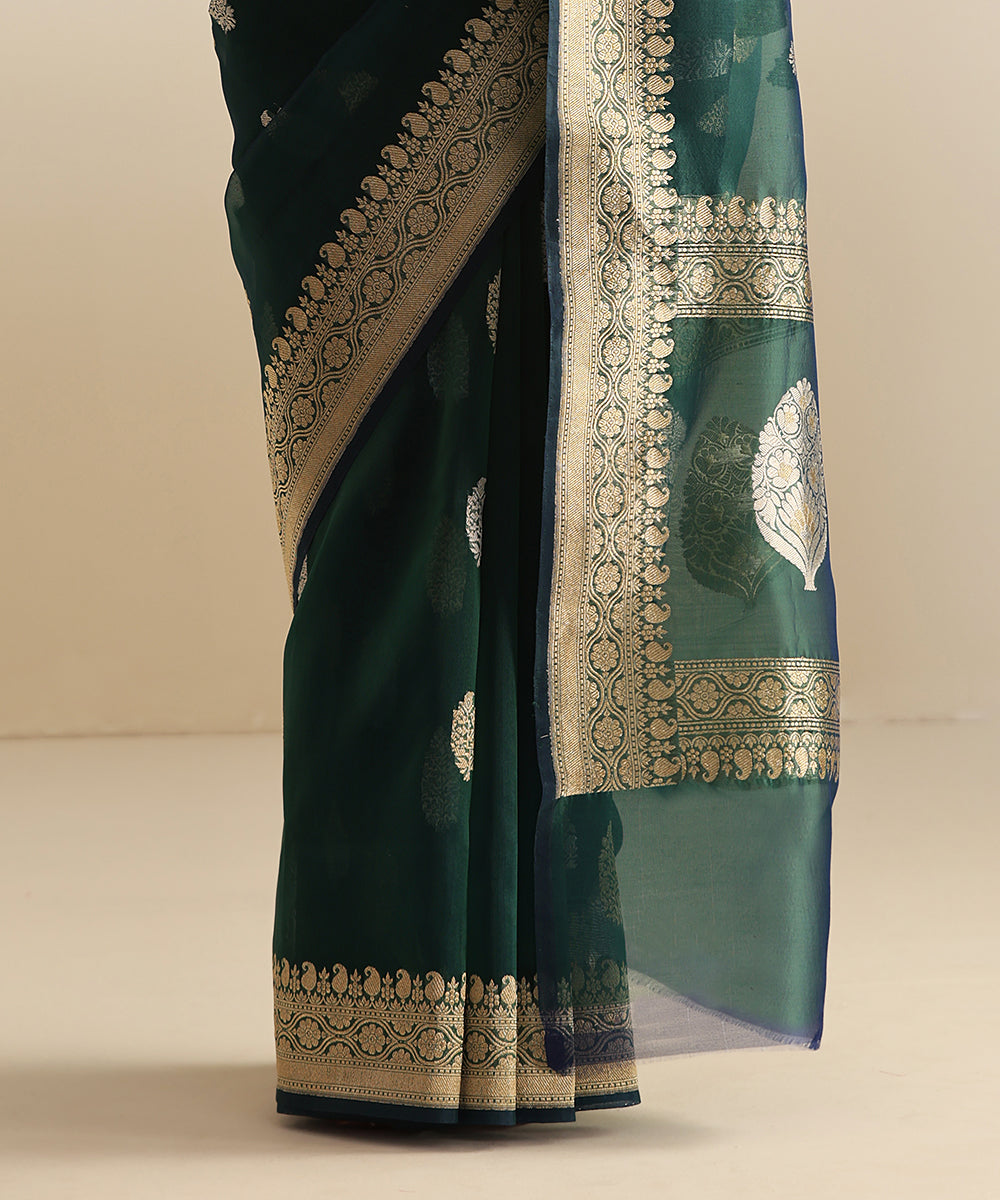 Handloom_Bottle_Green_Pure_Kora_Silk_Banarasi_Saree_With_Silver_And_Gold_Kadhwa_Booti_WeaverStory_04