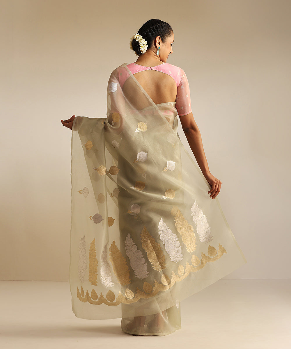 Pastel_Mint_Green_Handloom_Pure_Kora_Silk_Banarasi_Saree_With_Kadhwa_Booti_WeaverStory_03