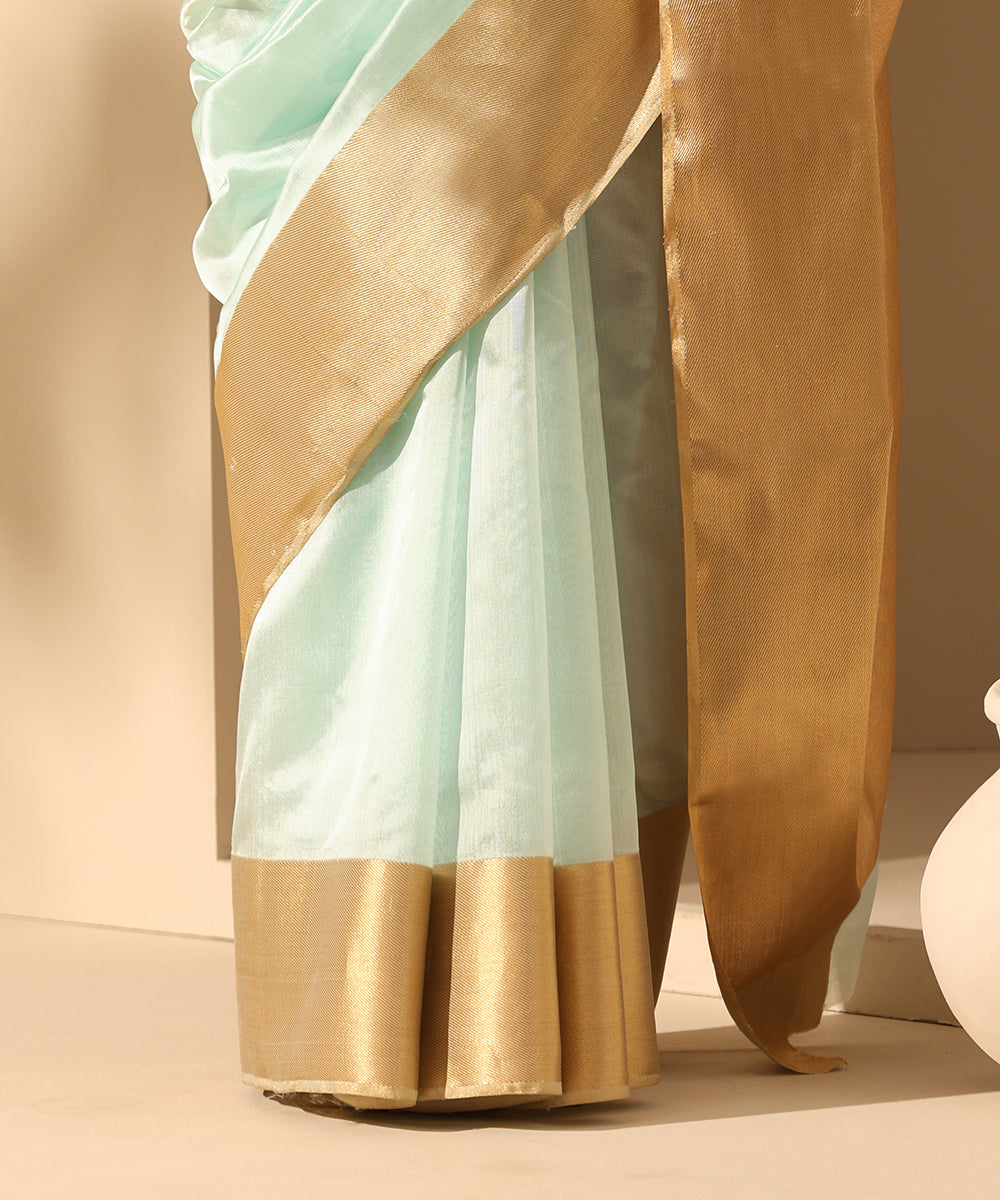 Handloom_Powder_Blue_Pure_Plain_Chanderi_Silk_Saree_With_6_Inches_Border_WeaverStory_04