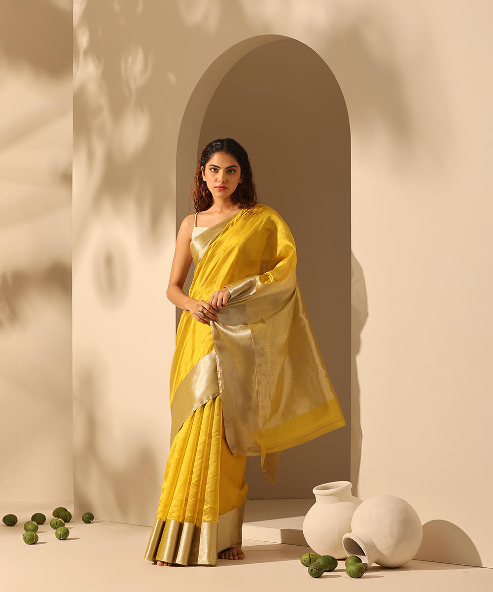 Olive_Handloom_Pure_Plain_Chanderi_Silk_Saree_With_6_Inches_Border_WeaverStory_02