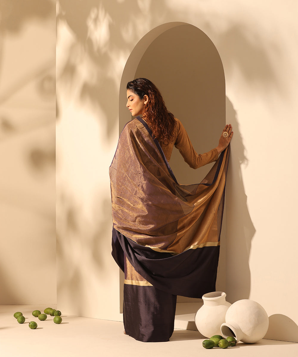 Golden_Double_Tone_Handloom_Pure_Plain_Chanderi_Tissue_Silk_Saree_WeaverStory_03
