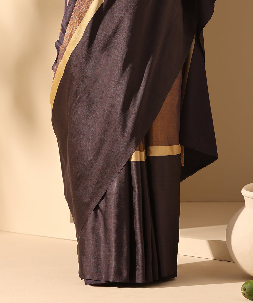 Golden_Double_Tone_Handloom_Pure_Plain_Chanderi_Tissue_Silk_Saree_WeaverStory_04