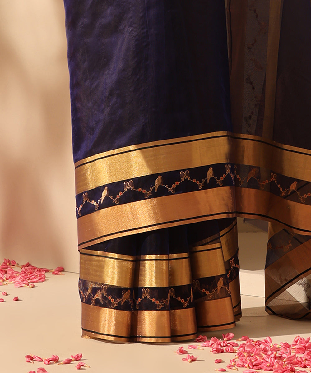Navy_Blue_Handloom_Pure_Plain_Kora_Silk_Saree_With_6_Inches_Border_WeaverStory_04