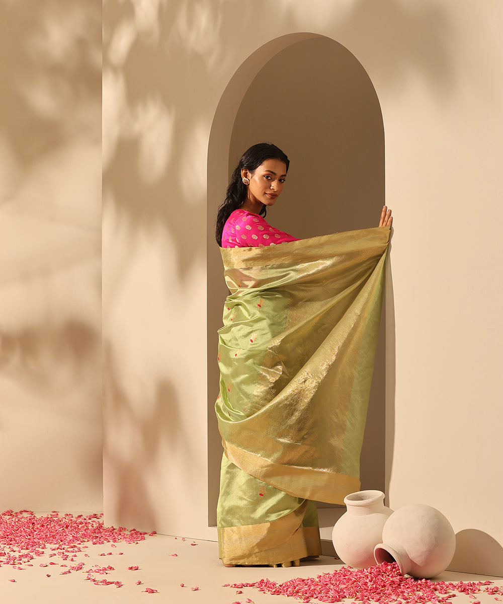 Lime_Green_Handloom_Pure_Chanderi_Silk_Saree_With_All_Over_Pineapple_Zari_Booti_WeaverStory_03