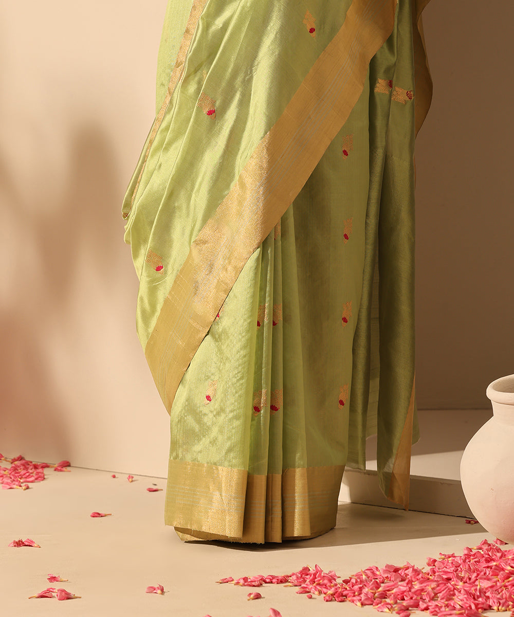 Lime_Green_Handloom_Pure_Chanderi_Silk_Saree_With_All_Over_Pineapple_Zari_Booti_WeaverStory_04