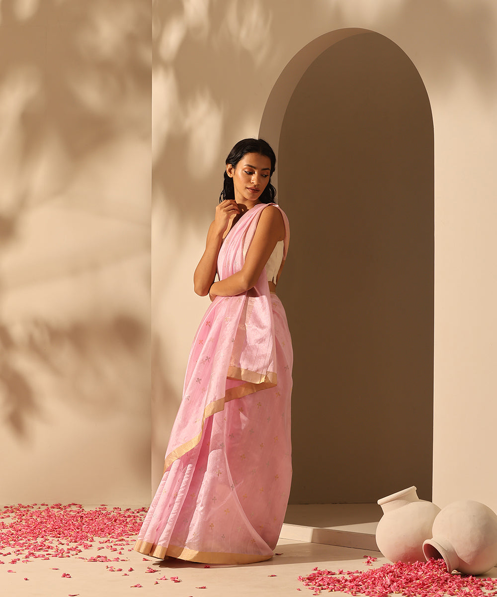 Handloom_Baby_Pink_Pure_Chanderi_Silk_Saree_With_All_Over_Sona_Rupa_Booti_WeaverStory_02