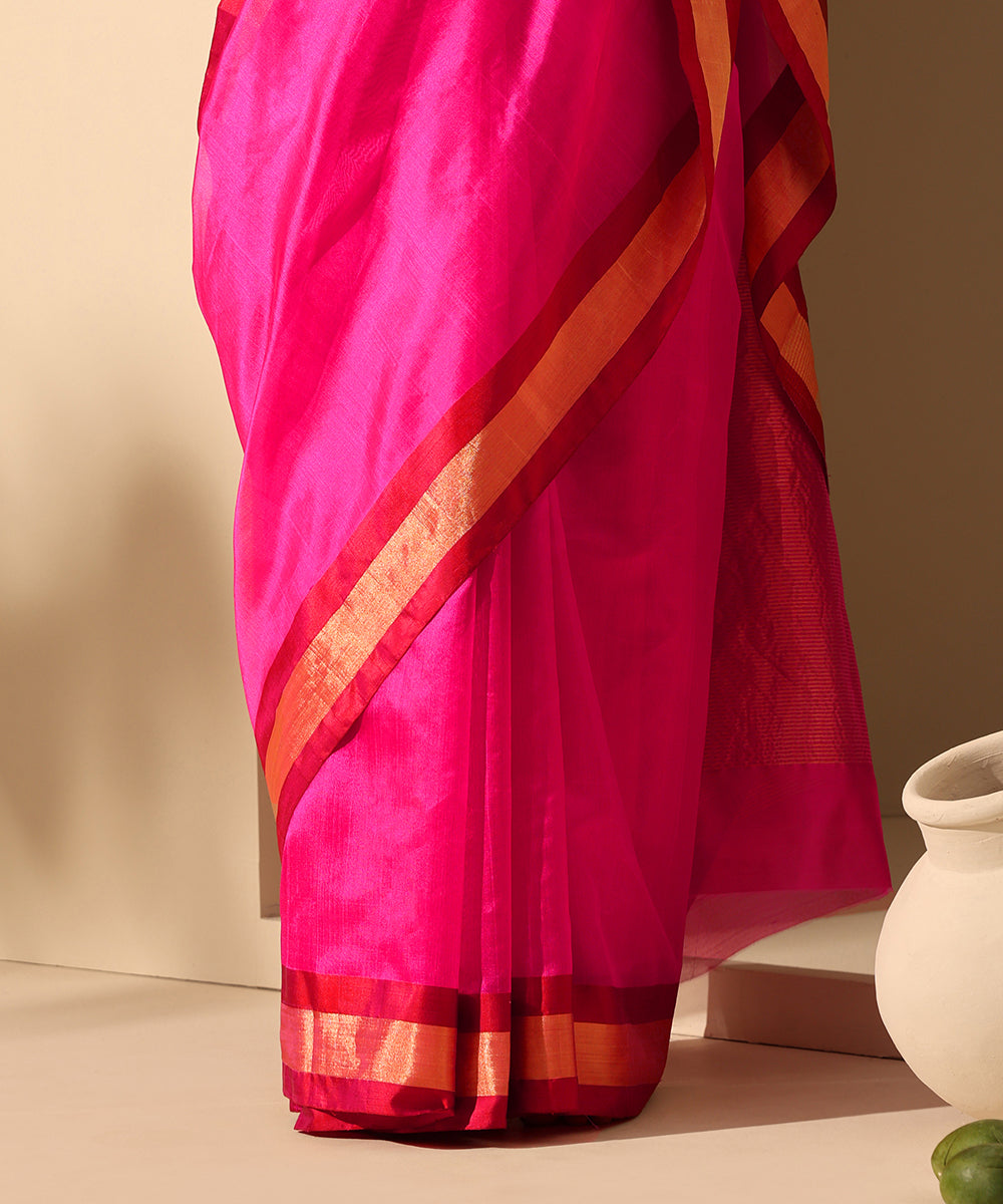 Handloom_Hot_Pink_Plain_Chanderi_Silk_Saree_With_Broad_Zig_Zag_Nakshi_Border_WeaverStory_04