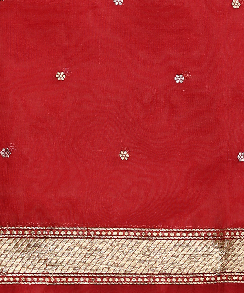 Maroon_Handloom_Pure_Kora_Silk_Banarasi_Saree_With_Floral_Border_And_Booti_WeaverStory_05