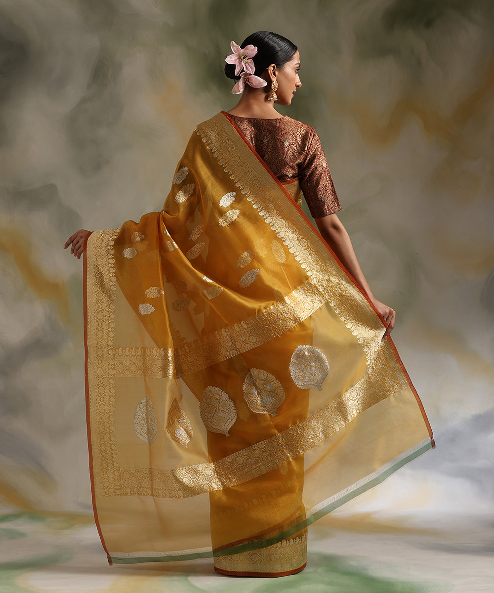 Mustard_Handloom_Pure_Kora_Silk_Banarasi_Saree_With_Zari_Booti_WeaverStory_03