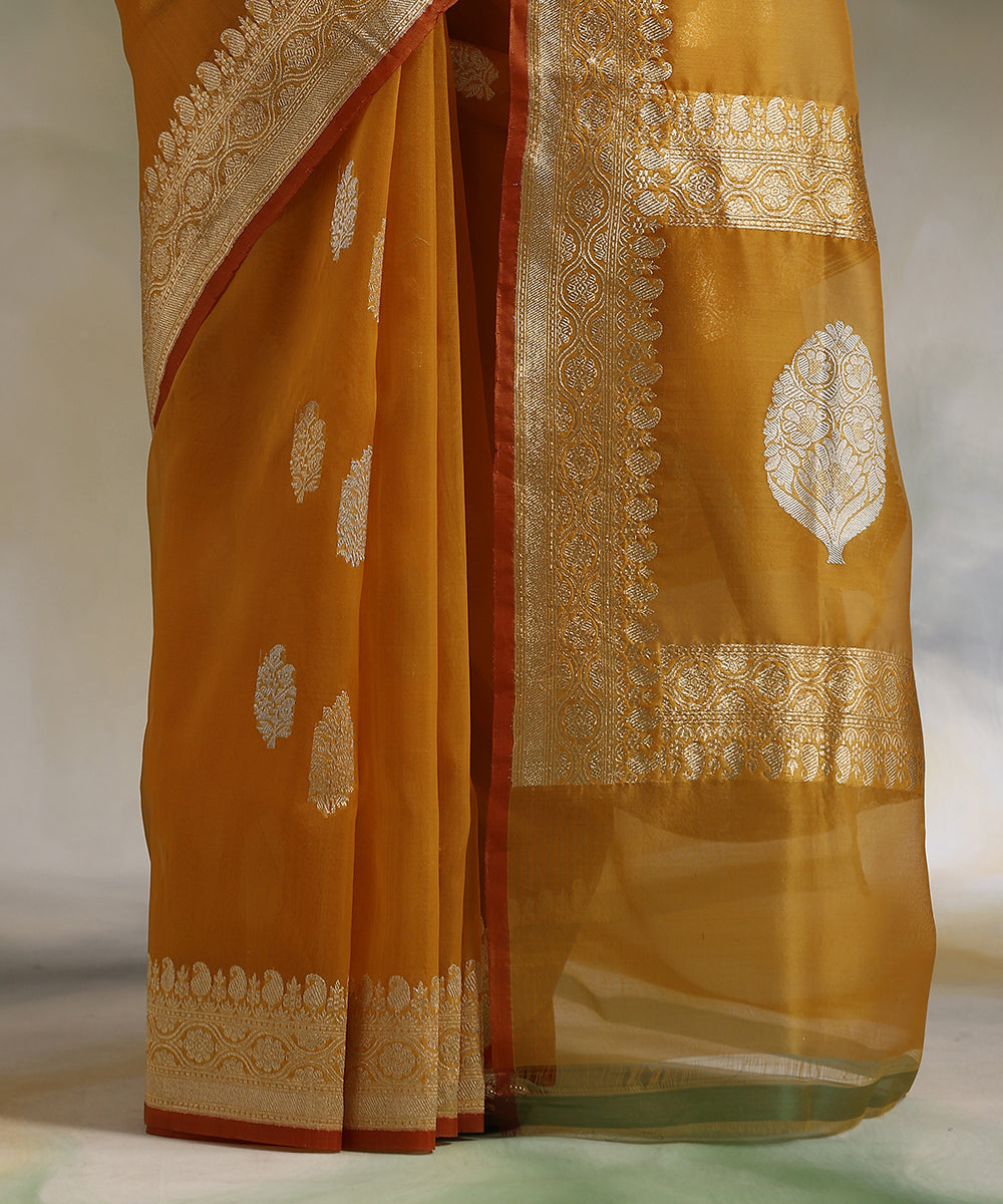 Mustard_Handloom_Pure_Kora_Silk_Banarasi_Saree_With_Zari_Booti_WeaverStory_04