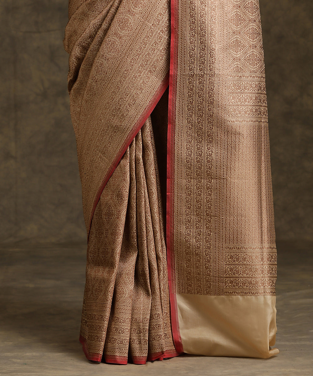 Cream_Handloom_Pure_Katan_Silk_Kimkhab_Banarasi_Saree_And_Red_Selvedge_WeaverStory_04