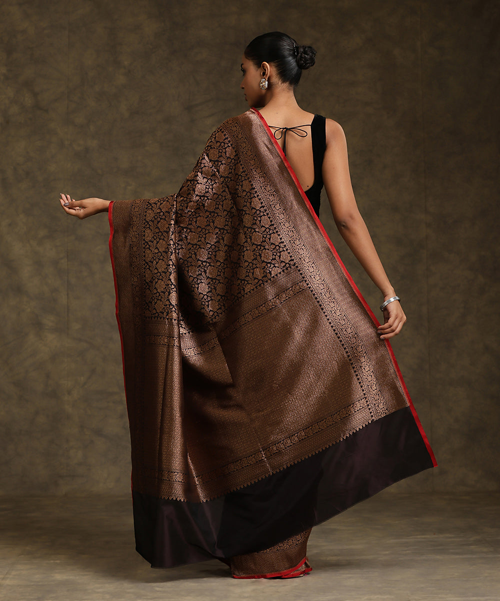 Black_Handloom_Pure_Katan_Silk_Kimkhab_Banarasi_Saree_With_Maroon_Selvedge_WeaverStory_03