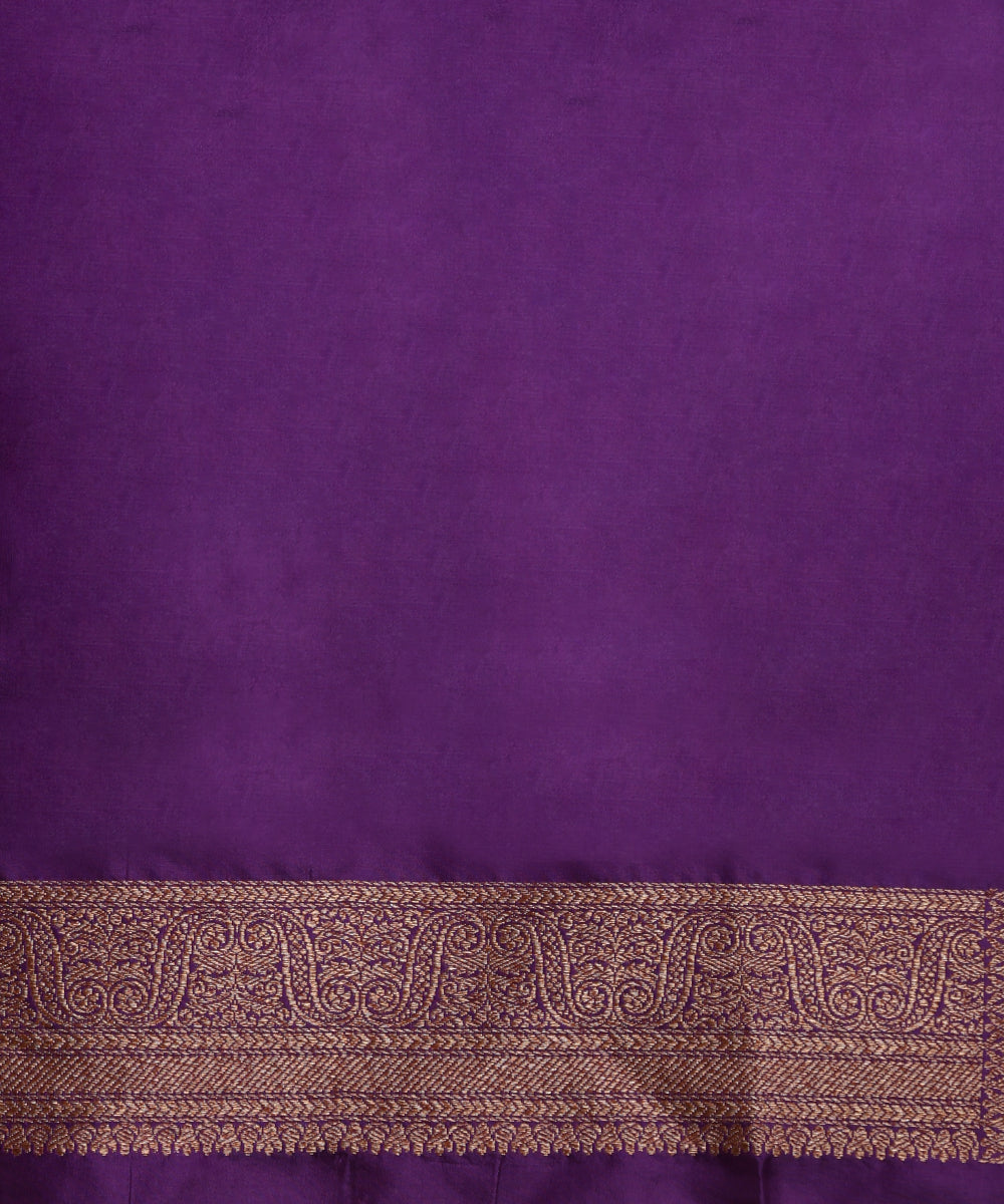 Handloom_Dark_Violet_Pure_Katan_Silk_Bkimkhab_Banarasi_Saree_With_Maroon_Selvedge_WeaverStory_05