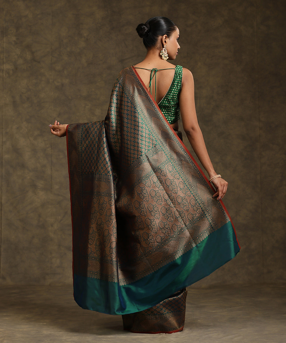 Green_Double_Shade_Handloom_Pure_Katan_Silk_Kimkhab_Banarasi_Saree_With_Maroon_Selvedge_WeaverStory_03