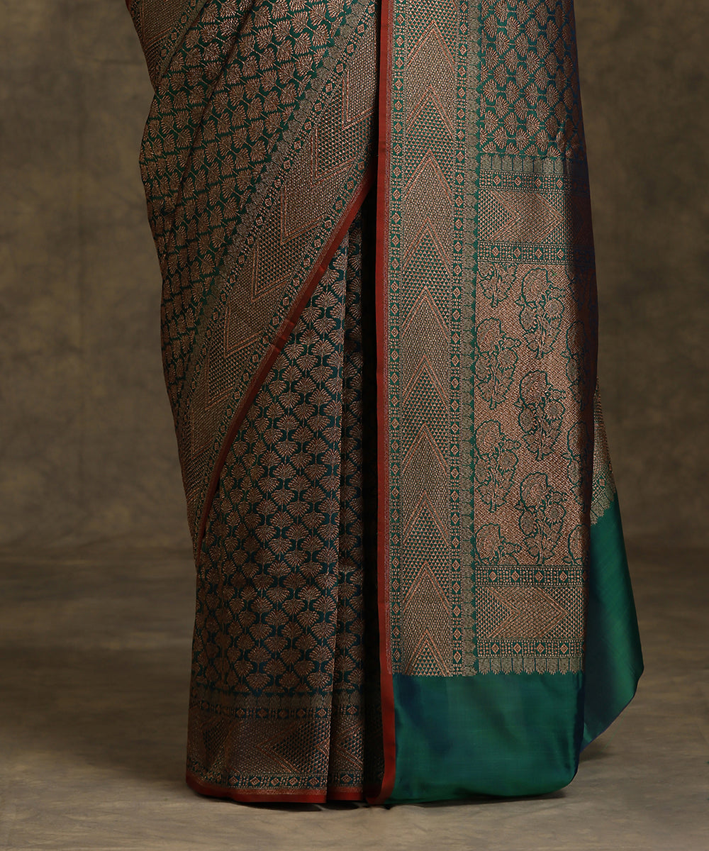 Green_Double_Shade_Handloom_Pure_Katan_Silk_Kimkhab_Banarasi_Saree_With_Maroon_Selvedge_WeaverStory_04