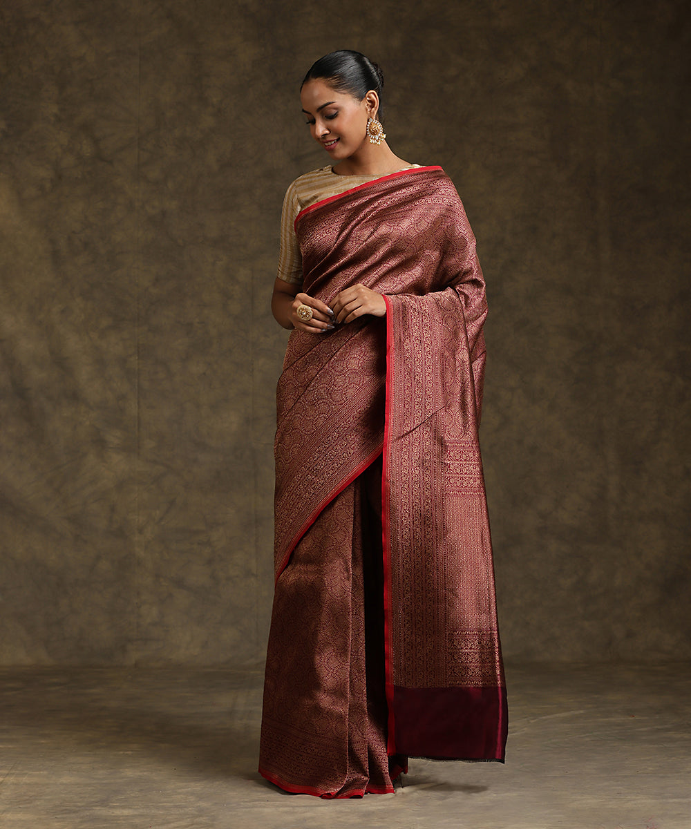 Dark_Purple_Handloom_Pure_Katan_Silk_Kimkhab_Banarasi_Saree_With_Magenta_Selvedge_WeaverStory_02