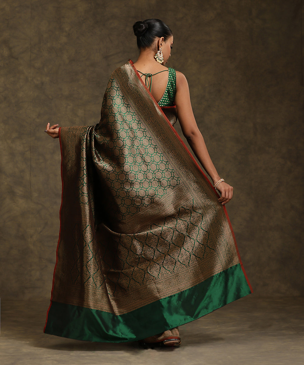 Handloom_Green_Pure_Katan_Silk_Banarasi_Saree_With_Maroon_Selvedge_WeaverStory_03