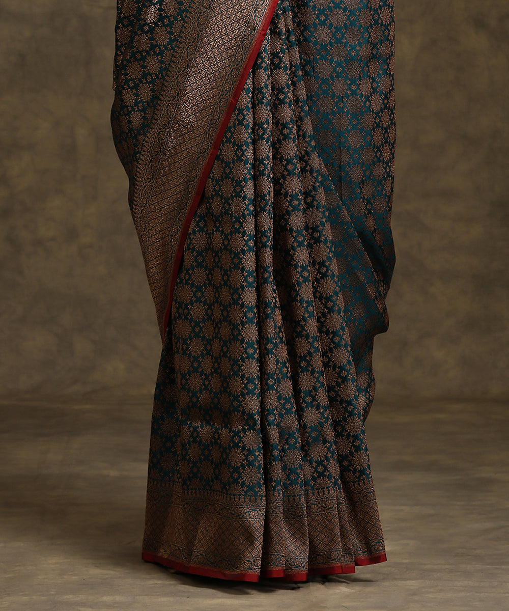 Teal_Green_Handloom_Pure_Katan_Silk_Kimkhab_Banarasi_Saree_With_Maroon_Selvedge_WeaverStory_04