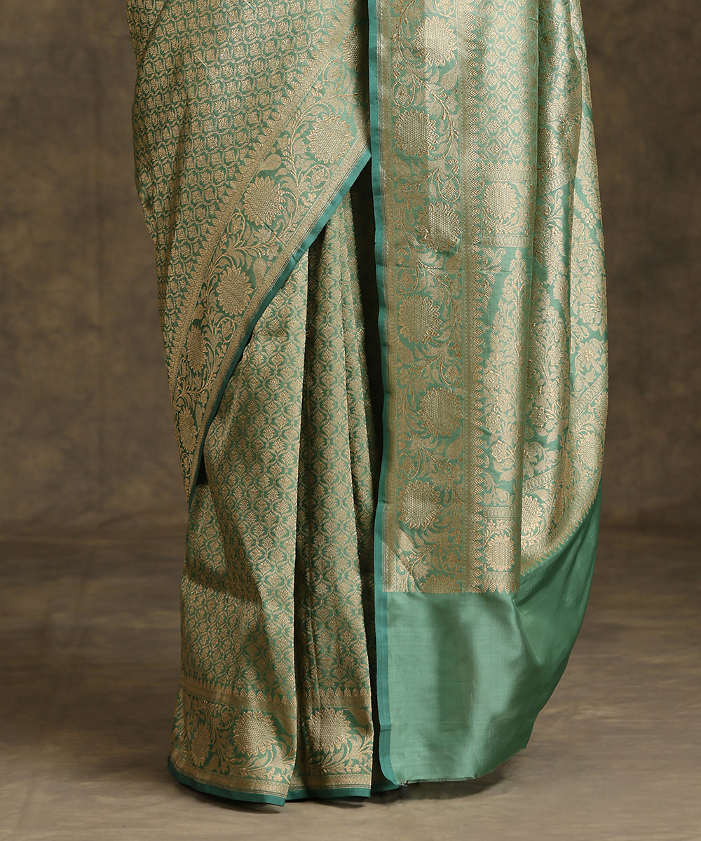 Handloom_Matte_Powder_Green_Pure_Katan_Silk_Kimkhab_Banarasi_Saree_WeaverStory_04