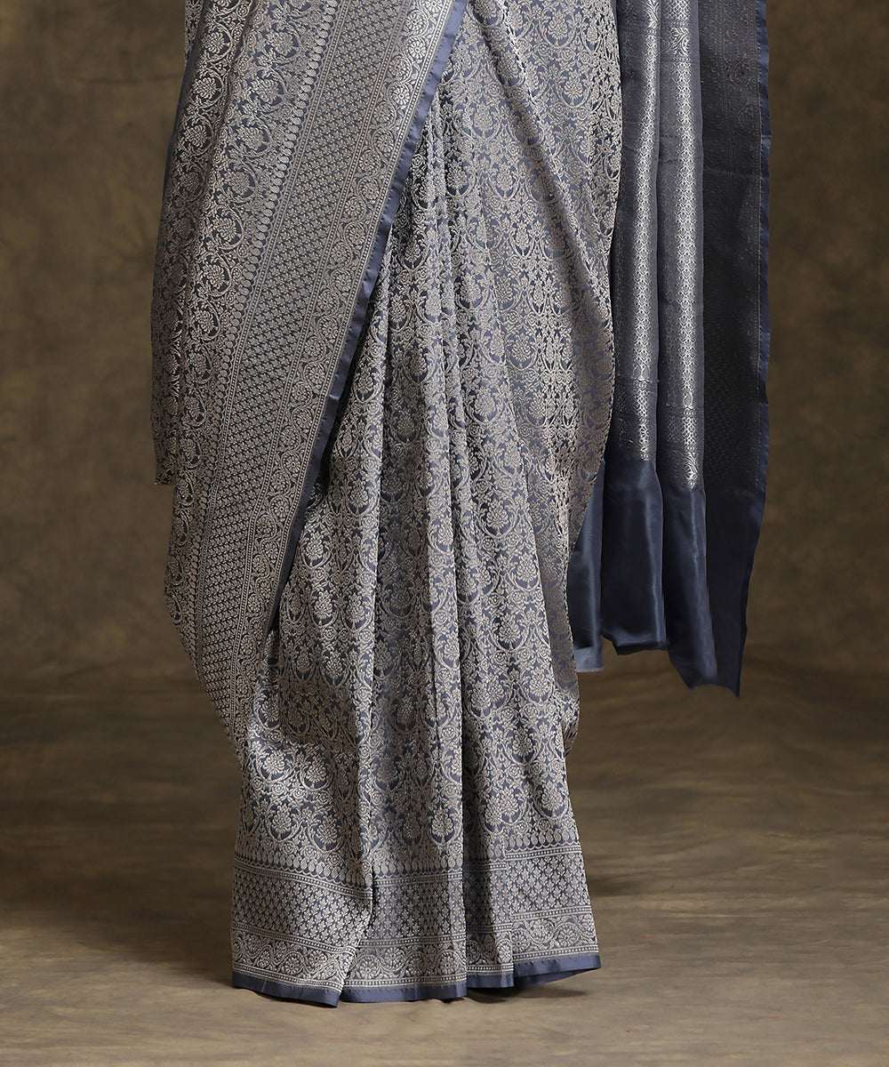 Handloom_Grey_Pure_Katan_Silk_Kimkhab_Banarasi_Saree_With_Silver_Zari_WeaverStory_04
