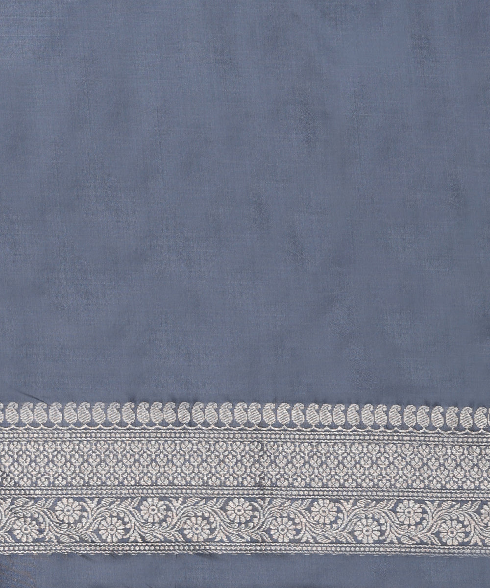 Handloom_Grey_Pure_Katan_Silk_Kimkhab_Banarasi_Saree_With_Silver_Zari_WeaverStory_05
