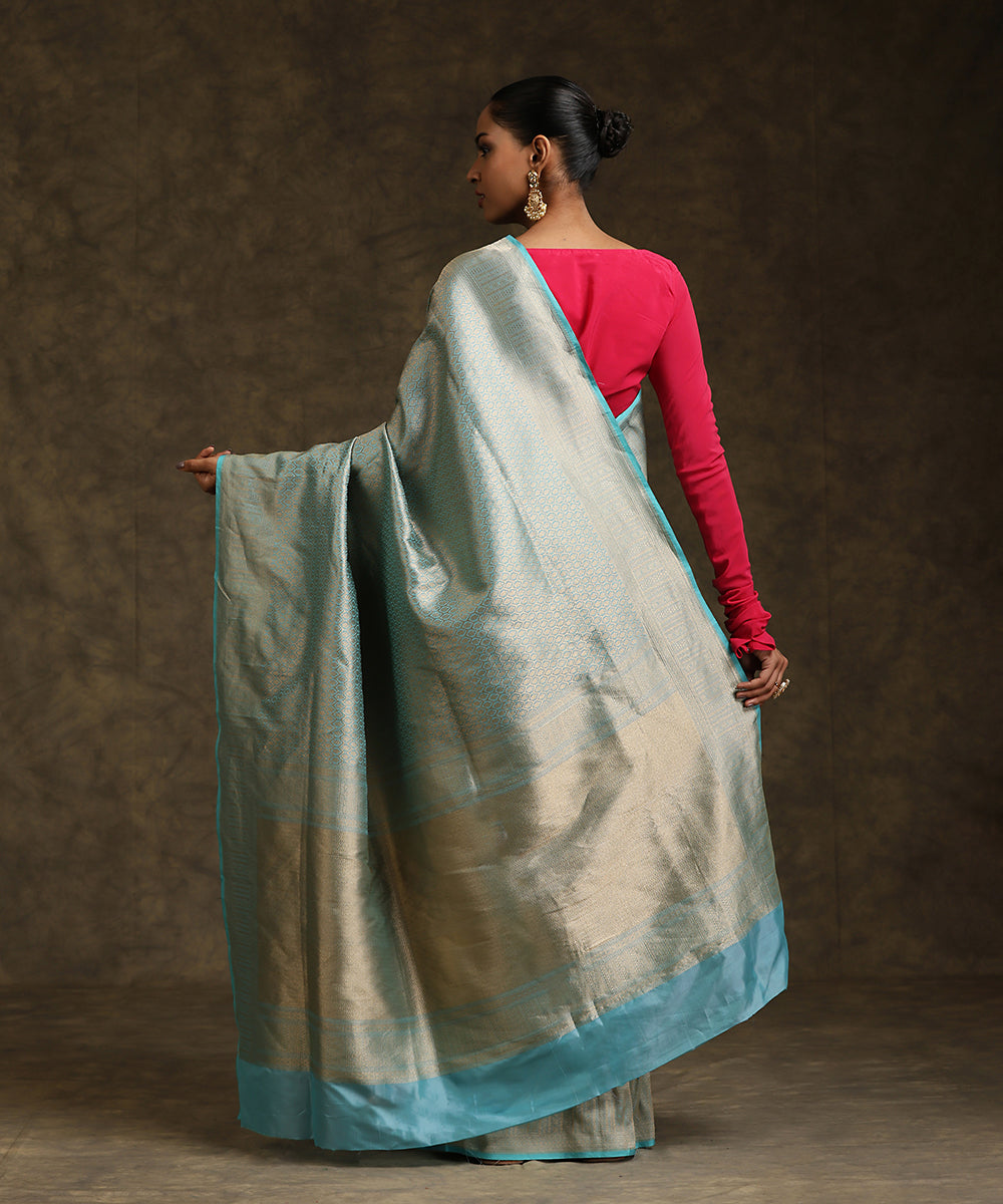 Powder_Blue_Handloom_Pure_Katan_Silk_Kimkhab_Banarasi_Saree_With_Silver_Zari_WeaverStory_03
