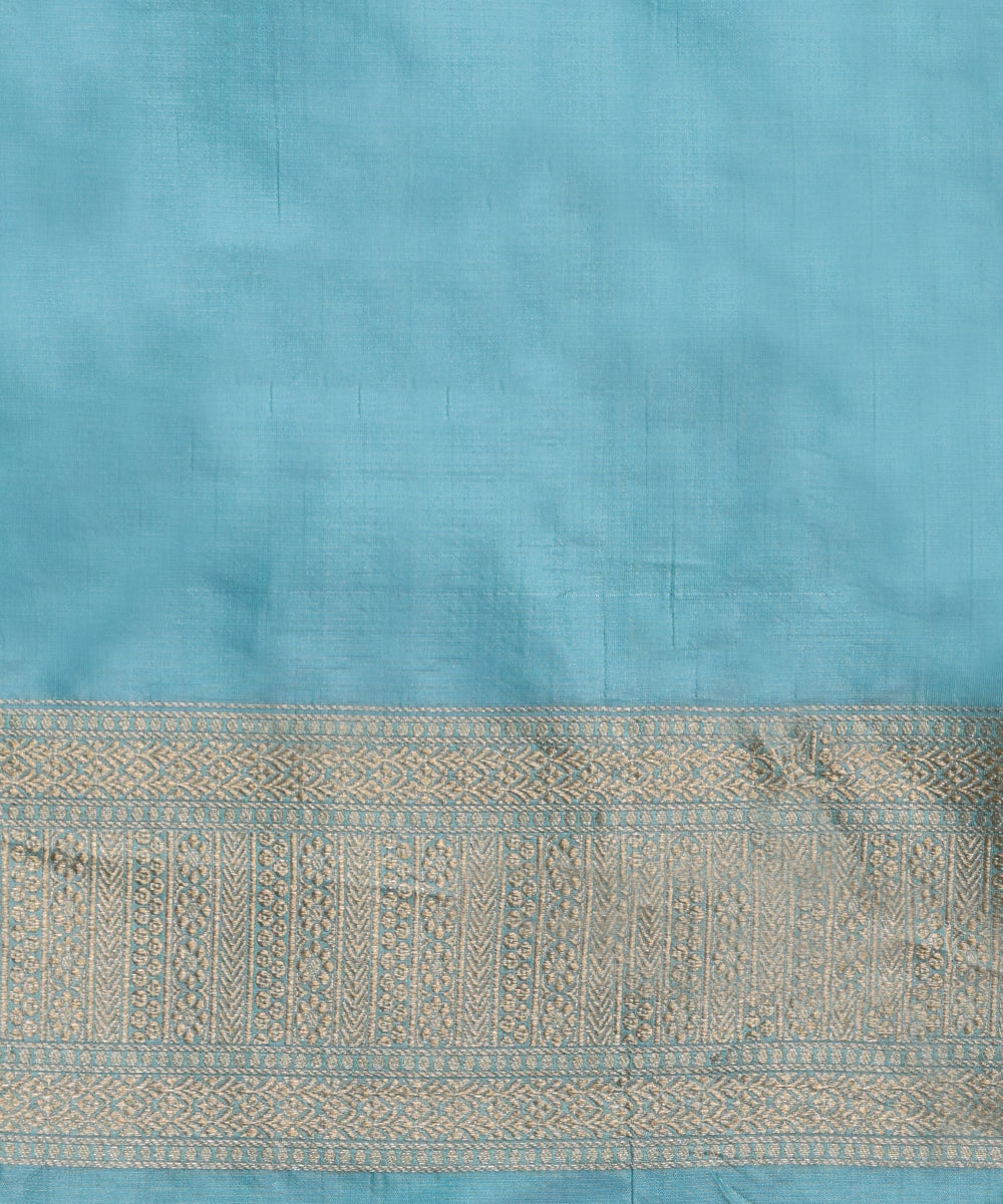 Powder_Blue_Handloom_Pure_Katan_Silk_Kimkhab_Banarasi_Saree_With_Silver_Zari_WeaverStory_05