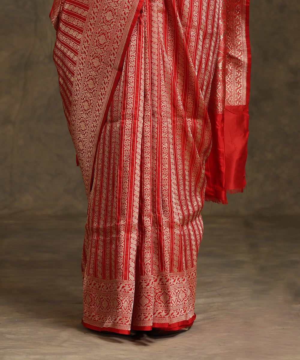 Handloom_Red_Pure_Katan_Silk_Banarasi_Saree_With_All_Over_Zari_Stripes_And_Border_WeaverStory_04