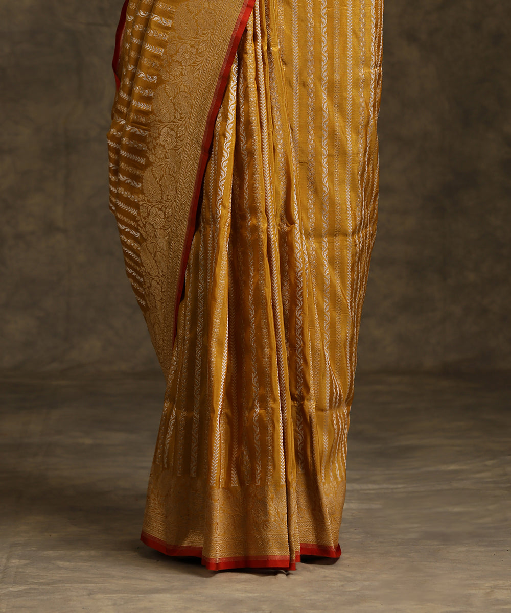Handloom_Mustard_Pure_Katan_Silk_Banarasi_Saree_With_Sona_Rupa_Stripes_And_Border_WeaverStory_04