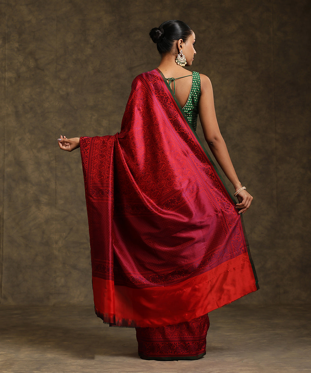 Red_Handloom_Pure_Katan_Silk_Tanchoi_Banarasi_Saree_With_Navy_Blue_Resham_Work_WeaverStory_03